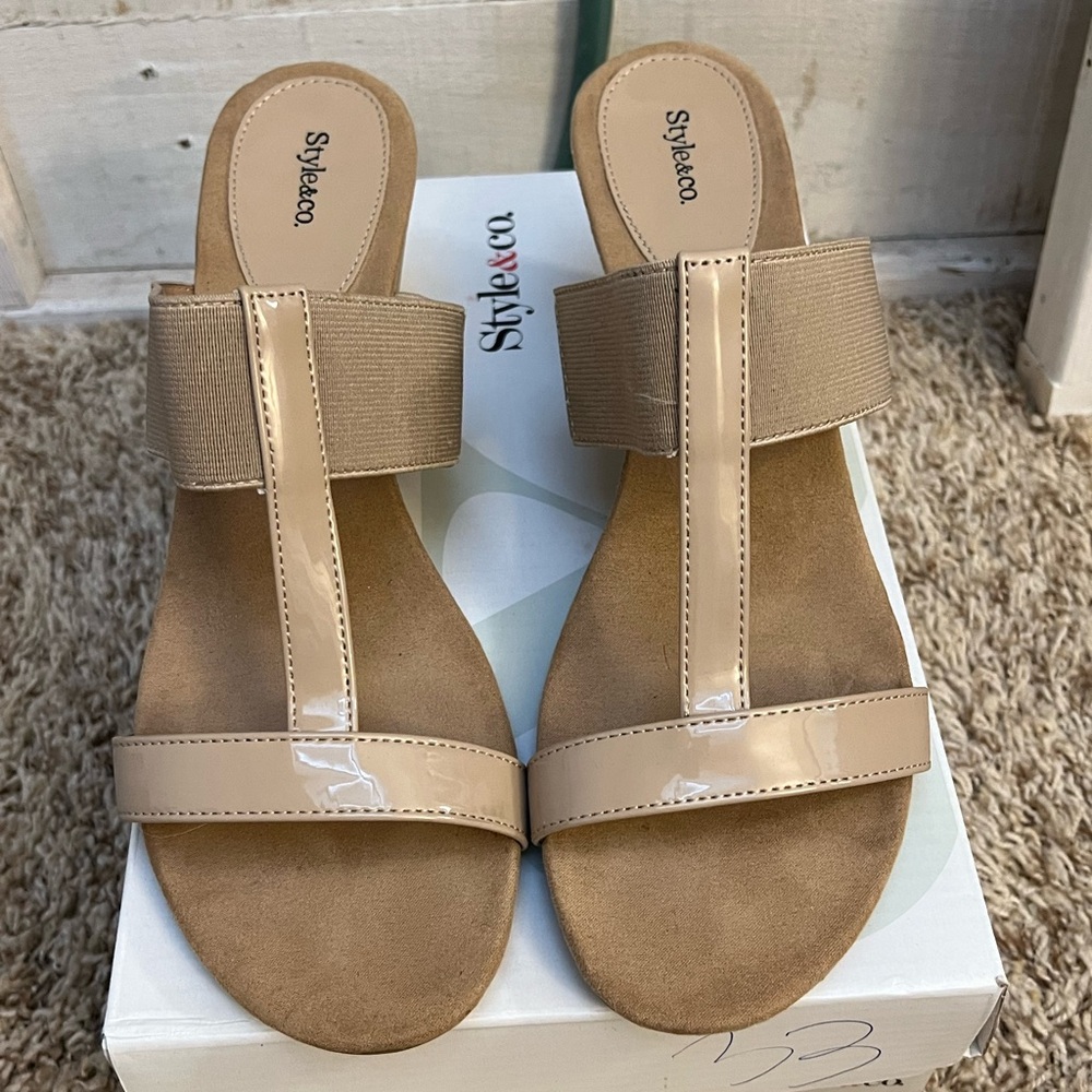Style and Co Wedge shoes